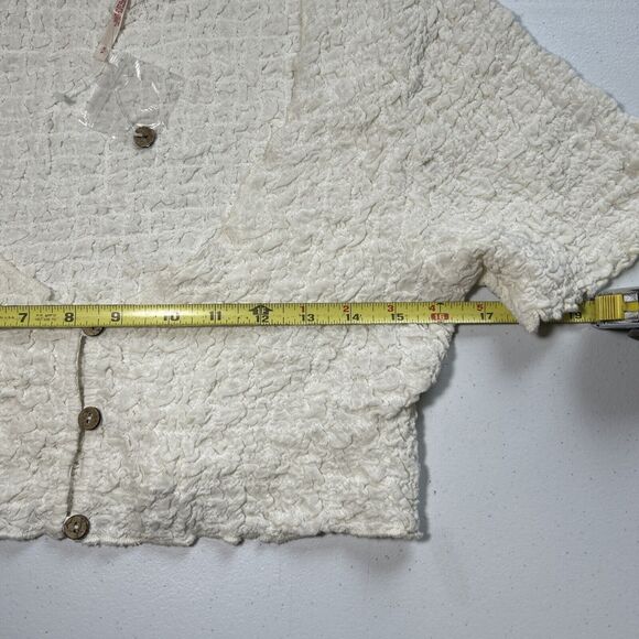 Free People Women's Double The Fun Ivory Smocked Crop Top Scoop Neck Size SP - Picture 2 of 5